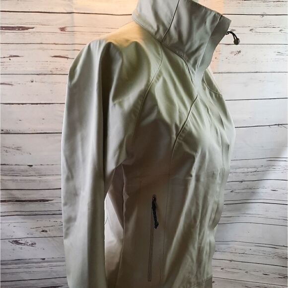 Mountain Hardwear Zip Jacket  - Picture 3 of 14